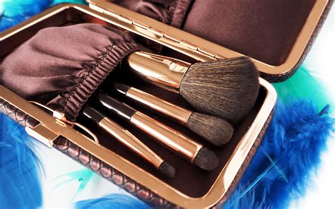 Charlotte Tilbury Magical Mini Brush Set Zestaw Pędzli Delicious