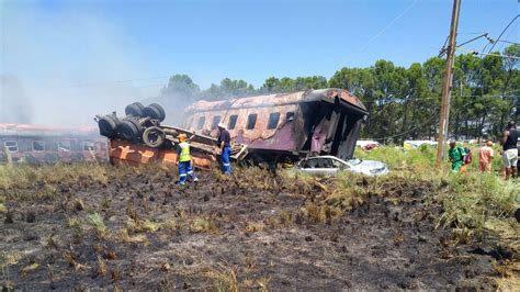 South Africa train crash leaves at least 18 dead and 260 hurt