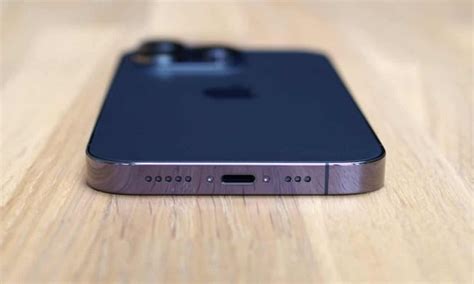 Iphone 15 Pro Usb C实机图曝光 Iphone 15 Pro不锈钢边框 C18快讯