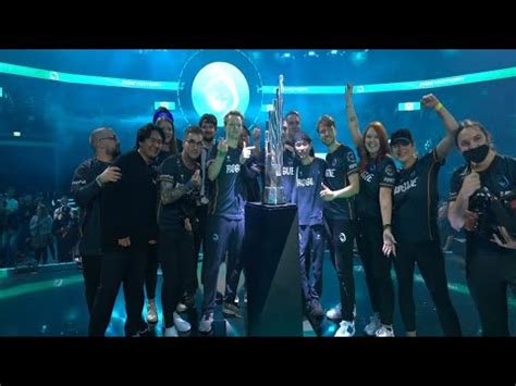 ROGUE Lifts The LEC Trophy ODO HAS WON A TROPHY FINALLY YouTube