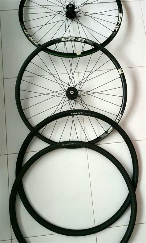 Giant SR 2 700c Disc 6 Bolt Wheelset Includes 28c Tyres Sports