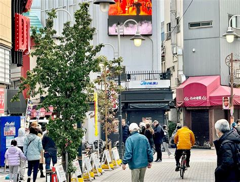 今日の浅草。 一般的には仕事納め28日ですが、こちらはこれから盛り上がります。朝か 浅草観光連盟