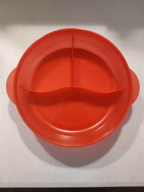 Tupperware Divided Microwaveable Round Crystalwave Plus Divided Dish