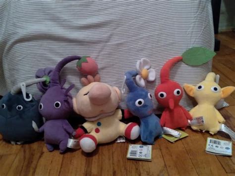 my Pikmin plush collection(1 day I will get borb) : r/Pikmin