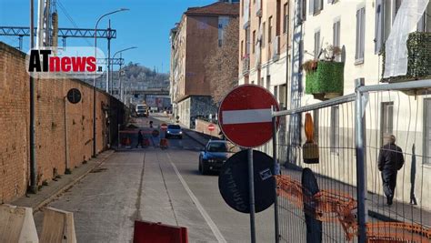 Corso Gramsci a senso unico cambia la viabilità in zona stazione per