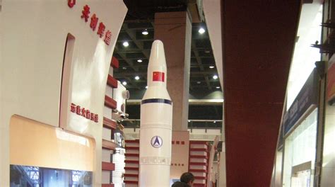 China tests new tech in space race for reusable rockets