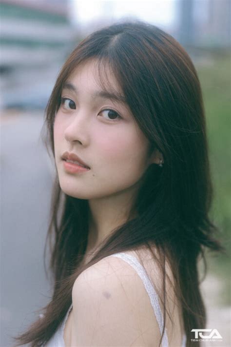 top 1 Bí kíp tạo dáng chụp hình ngoài trời đẹp cho nam nữ cực HOT