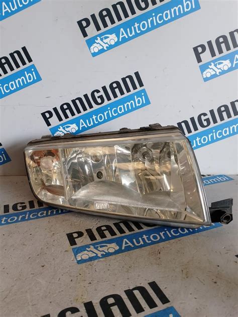 Faro Anteriore Destro Skoda Fabia 2006 Usato Used Autoricambi