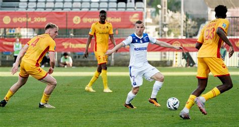 Auxerre et Bordeaux battus Laval coule Les résultats du soir en L2