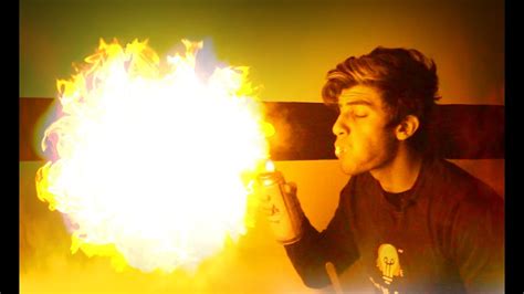 मुँह से निकली ज्वाला How To Breathe Fire Crazy Cornflour Fireball