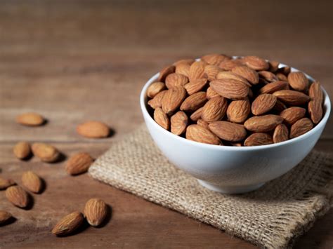 10 Best Substitute For Almonds Bestfoodsubstitutes