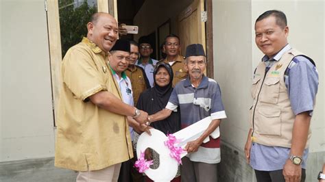 Rumah Warga Kurang Mampu Di Hinai Dibedah Afandin Serahkan Kunci