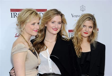 Mamie Louisa And Grace Gummer Meryl Streeps Daughters Shine At