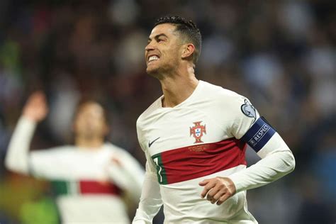 Cr7 Ha Più Passione Per Il Calcio Di Neymar Lannuncio Direttamente