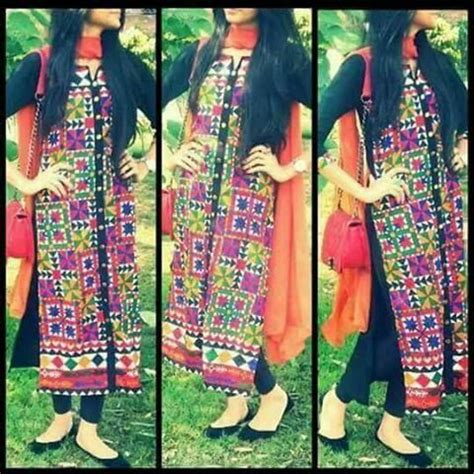 Pin By Ashna Mundhra On Suit Kurti Design East Fashion Beautiful