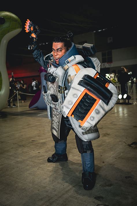 「rage Apex Legends 2022 Summer」レジェンドコスプレイヤーの完成度が次元の壁を越えてる【写真48枚】 Game