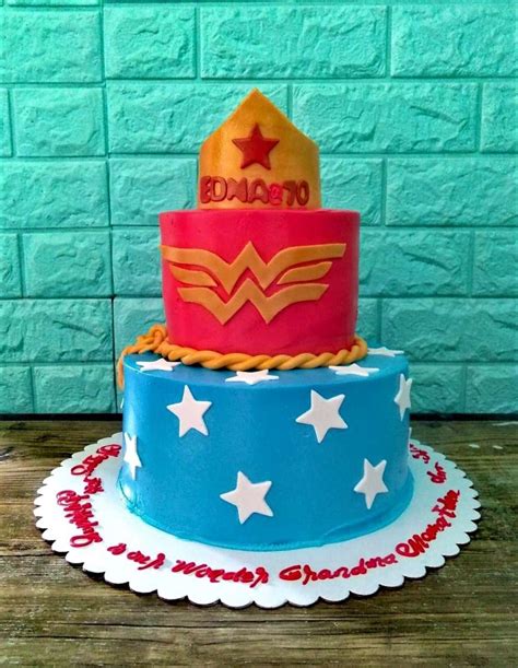 Wonder Woman Cake 2202 Cakes And Memories Bakeshop