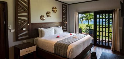 yatule resort spa flight centre