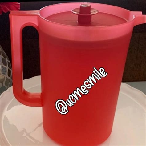 Tupperware Dining Tupperware Push Button Classic Pitcher Poshmark