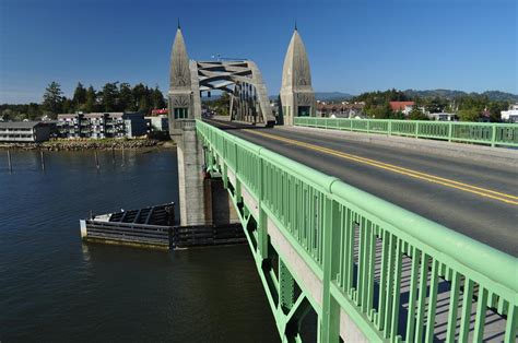 Siuslaw River Bridge (Florence, 1936) | Structurae