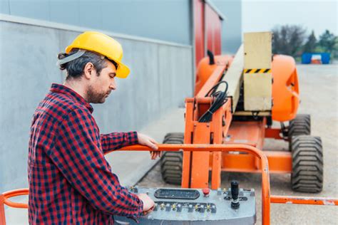 Boom Lift Operator Images – Browse 593 Stock Photos, Vectors, and Video ...