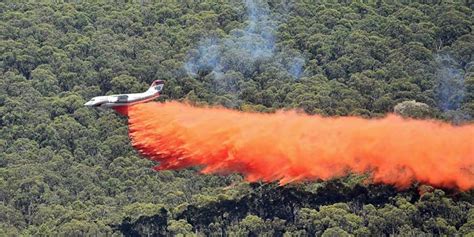 Photos of aircraft fighting bushfires in Victoria, Australia - Fire ...