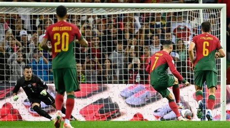 Hasil Portugal Vs Slovakia Cristiano Ronaldo Cetak Dua Gol Selecao