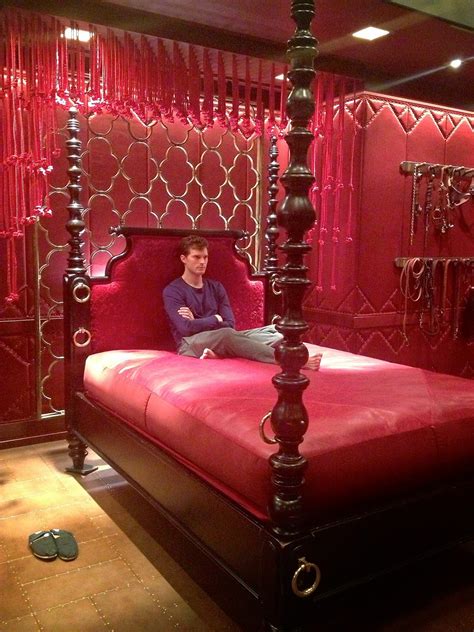 Fifty Shades Updates: HQ PHOTO: Jamie Dornan on set of the Red Room