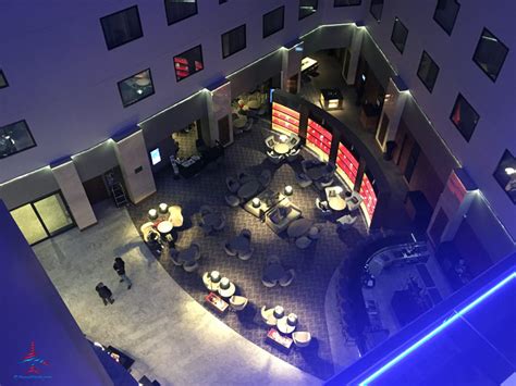 Crowne-Plaza-Atrium-View-Holiday-Inn-Express-London-Heathrow-LHR ...