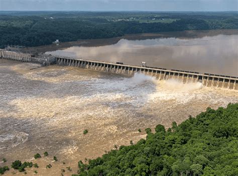 Debris From Dam Continues to Plague Chesapeake Boaters - Soundings Online