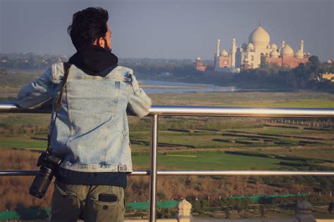 A photographer near Taj Mahal - PixaHive