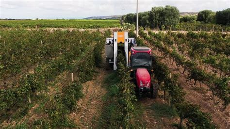 "Harvesting Machine" Images – Browse 4,513 Stock Photos, Vectors, and Video | Adobe Stock