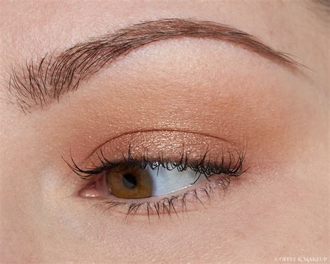 Discover These Simple Eyeshadow Looks For A Busy Lifestyle