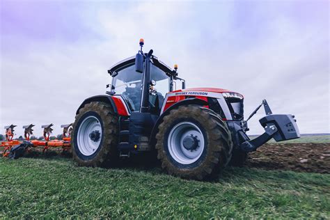 Massey Ferguson MF 8S 265 è il Tractor of the Year 2021