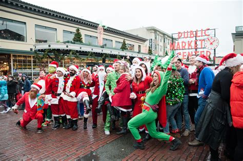 Photos Ho Ho Holy Holidays Hundreds Of St Nicks Swarm Seattle For