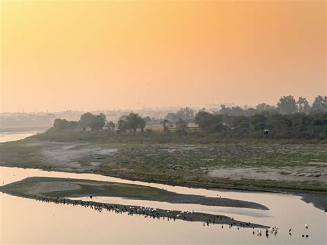 Yamuna Crosses Warning Level Again In Delhi 7 000 Evacuated Already