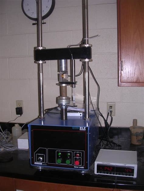 Determination Of The Unconfined Compressive Strength Using Load Frame