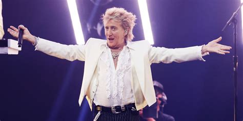 Check Out Erykah Badu As She Flaunts Her Figure In A Nude Swimsuit