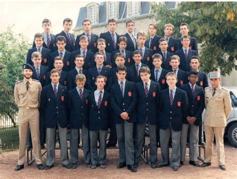 Photo de classe Terminale C de 1986 Lycée Militaire D autun Copains