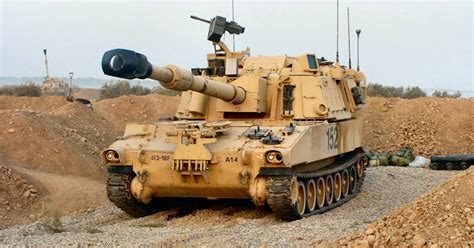 United States Ground Forces: M109A6 Paladin