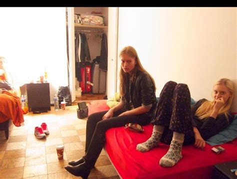 Julia Nobis Vanessa Axente 2013 4 8 About A Girl