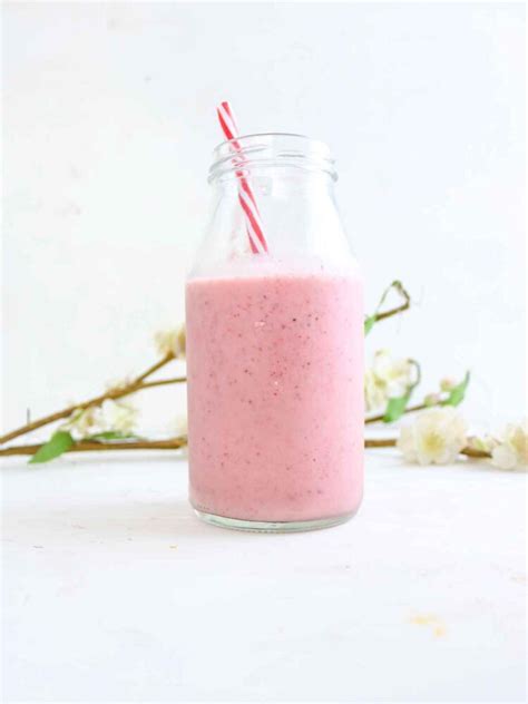 Kiwi Banana Strawberry Smoothie Get Set Vegan