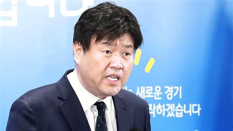 단독 이재명 최측근 김용 체포유동규 등에 수억 받은 혐의 중앙일보