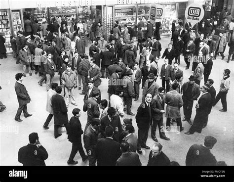 Concourse Building Black And White Stock Photos And Images Alamy