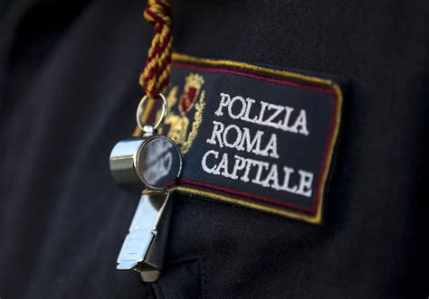 Vigili Assenti La Procura Di Roma Apre Un Inchiesta