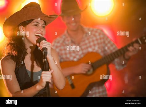 Country musik sängerin Fotos und Bildmaterial in hoher Auflösung Alamy