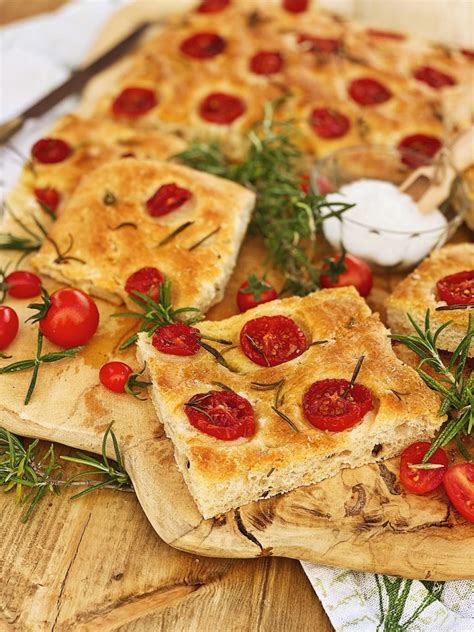 Focaccia Mit Tomaten Und Rosmarin Fashion Kitchen