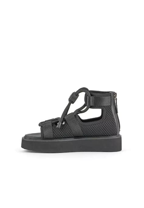 Buy United Nude Nomad Lo Hybrid Sandals In Black Online Zalora