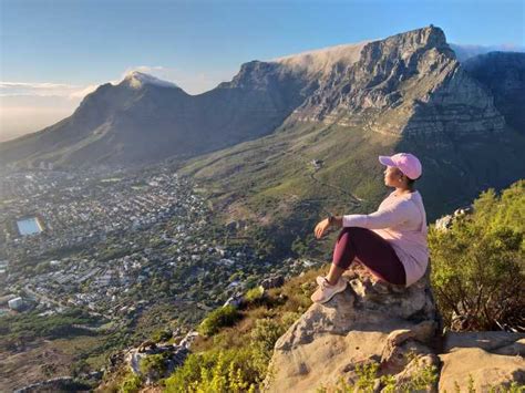 Cape Town: Lion's Head Sunrise Hike | GetYourGuide