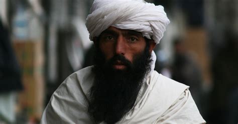 Tajikistan Just Got 13000 Men To Shave Off Their Beards To Check On Radical Islamism